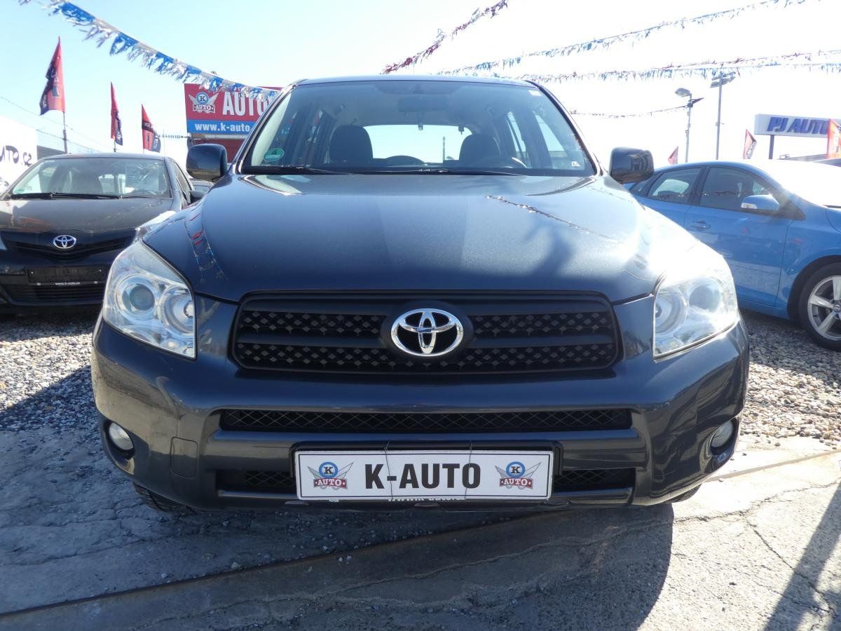 Toyota Rav4, 2.0i 112kW*Klima*Alu*4x4* - fotka 2