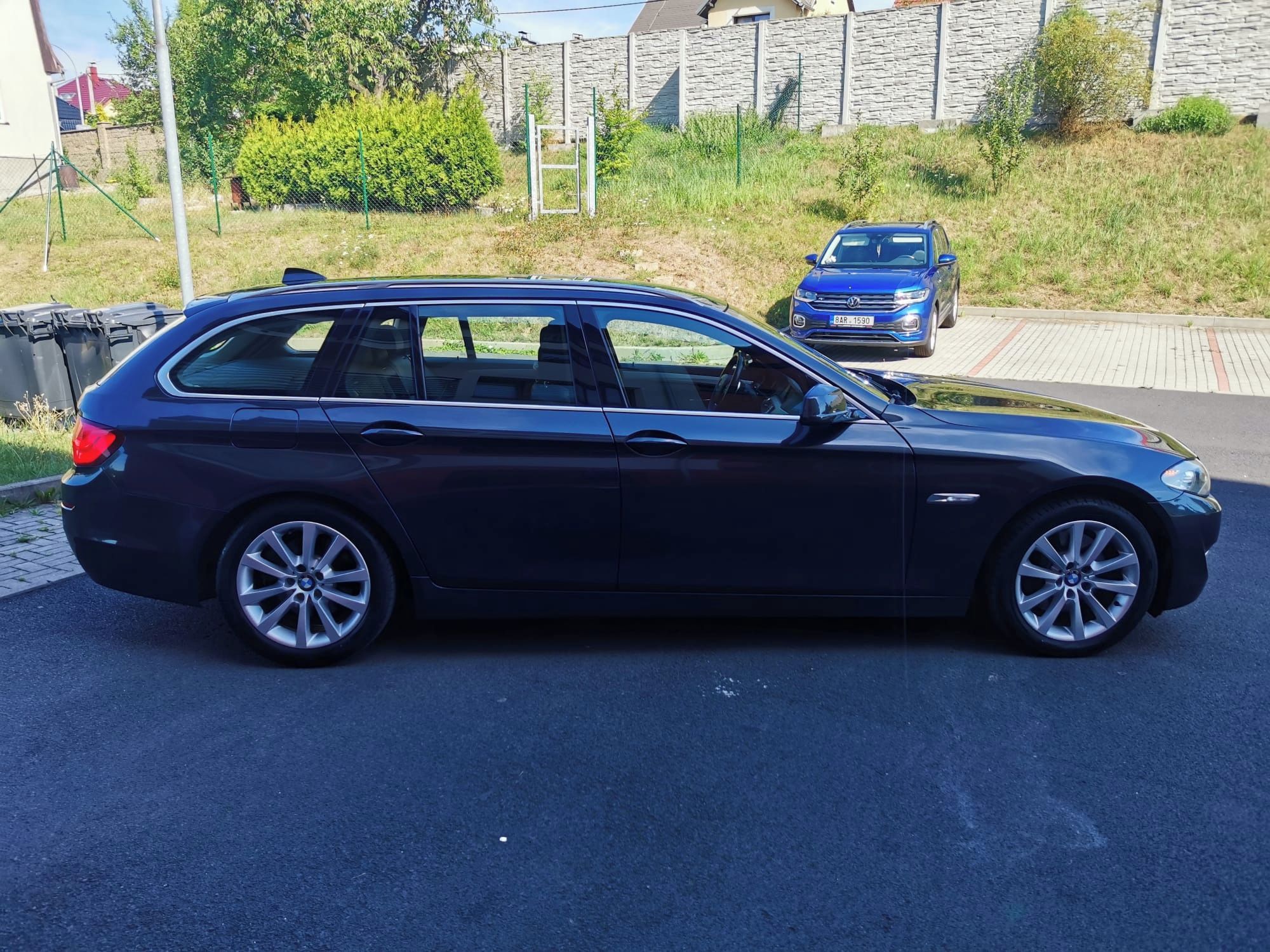 BMW Řada 5, 93 tis km ,plný servis 4x4 - fotka 6