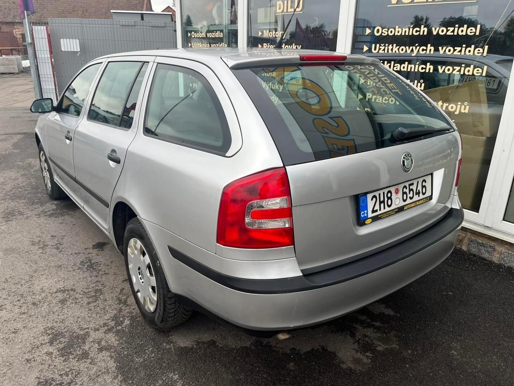 Škoda Octavia, 1.6MPi - fotka 5
