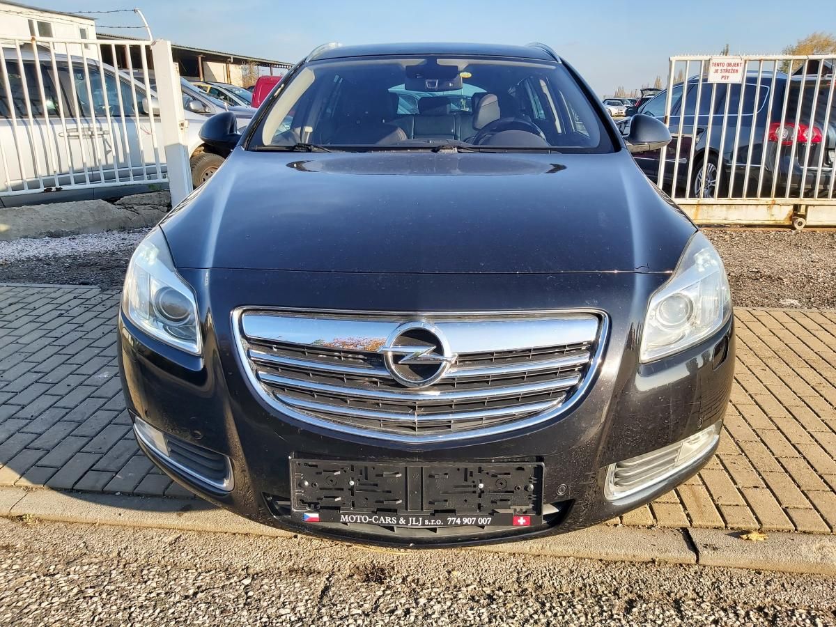 Opel Insignia, 2,0 T 162 KW - fotka 3