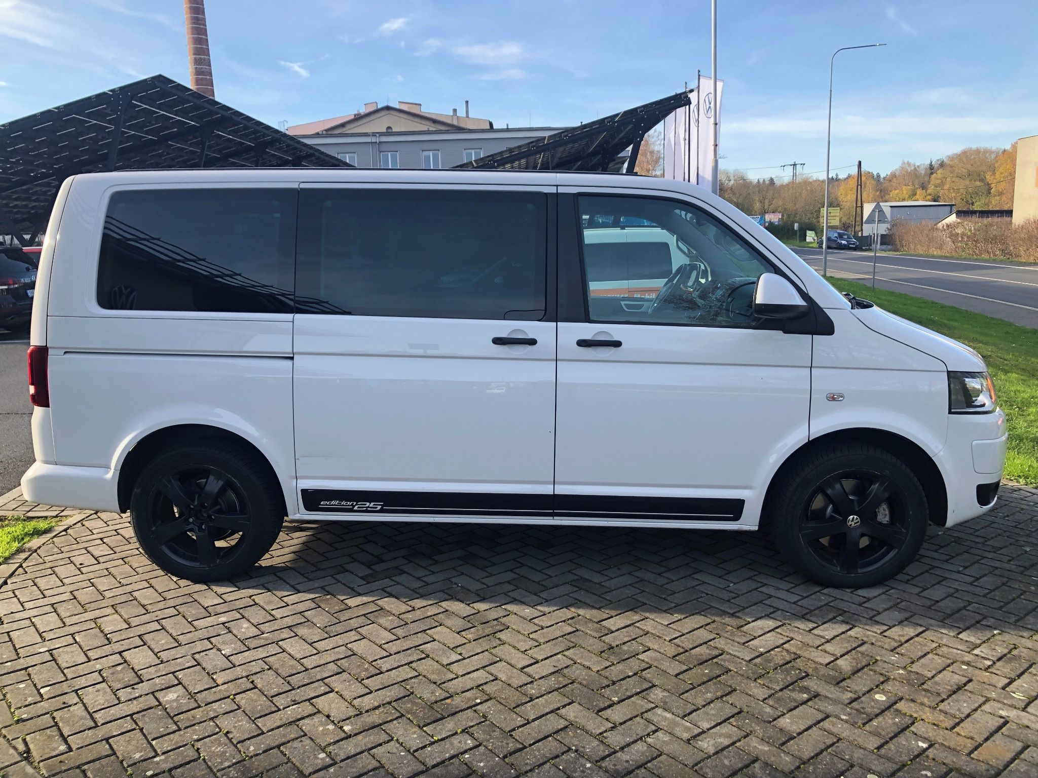 Volkswagen Multivan, 2,0 BiTDI 4MOT 7DSG ed.25 - fotka 4
