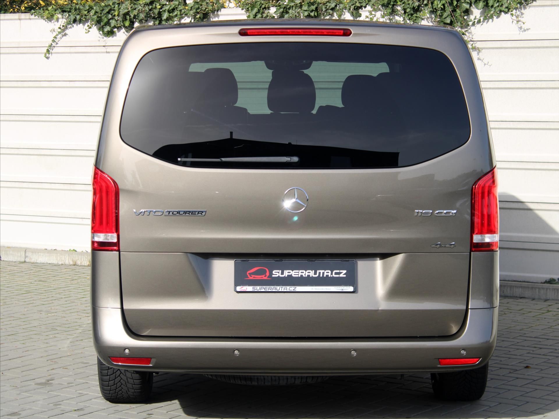 Mercedes-Benz Vito, 2,2 119CDi Tourer 4x4 Long ČR - fotka 5