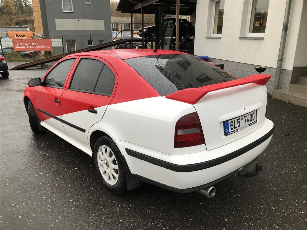 Škoda Octavia, 1,8 20V 92kW TOP - fotka 6