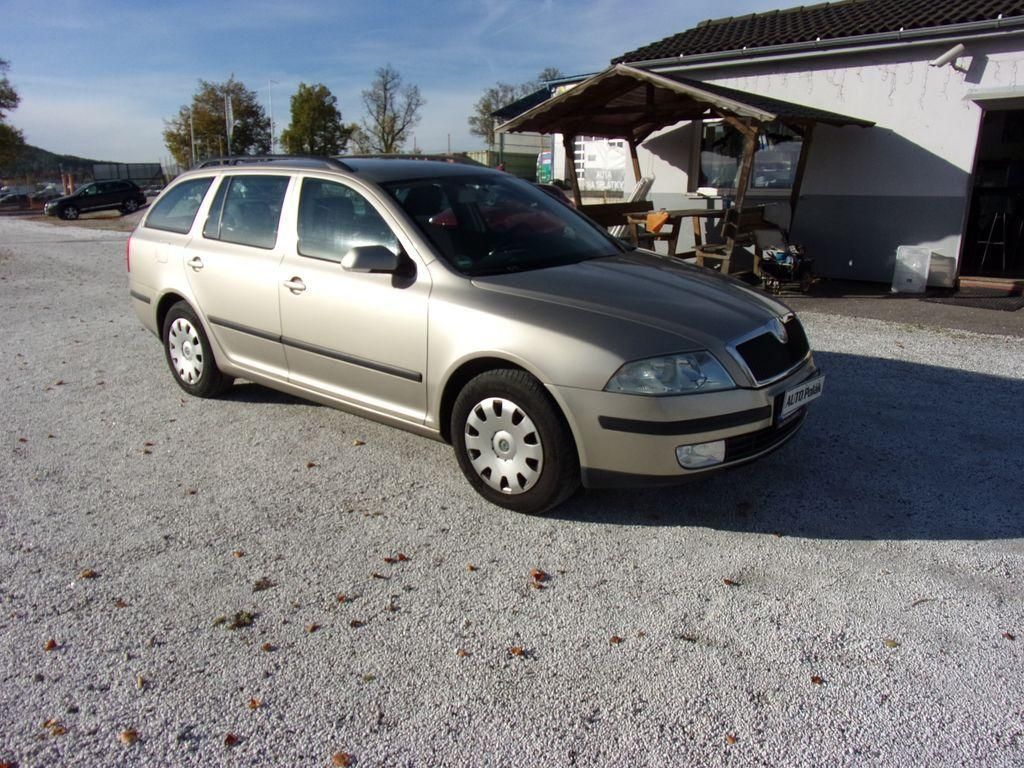 Škoda Octavia, 1.6 Ambiente Combi - fotka 2
