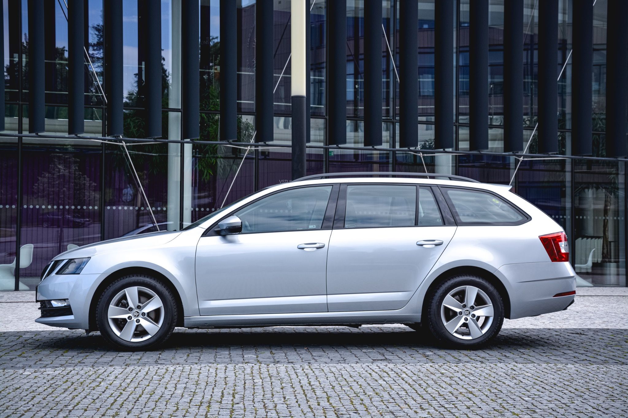 Škoda Octavia, 1.5 Tsi/G-TEC Dsg Ambition ČR - fotka 2