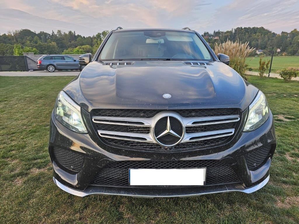Mercedes-Benz GLE, 350d 4M AMG - fotka 2