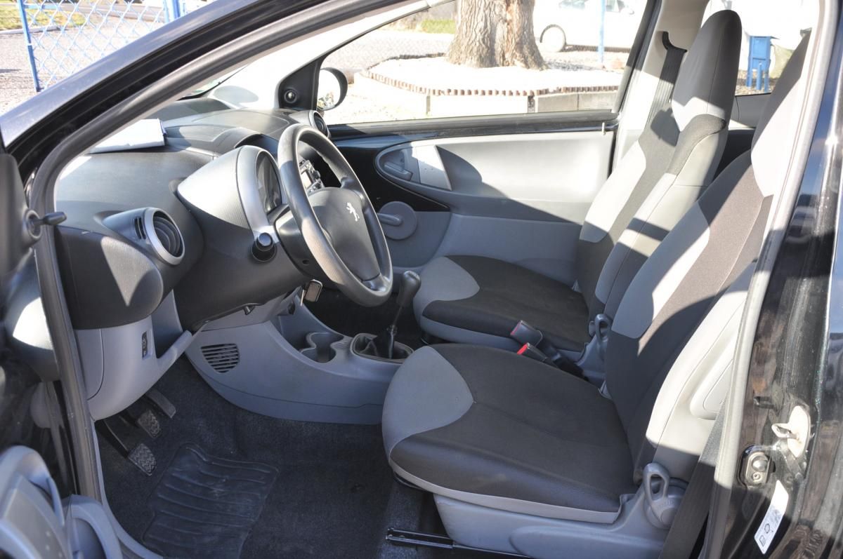 Peugeot 107, 1.0i 50kW - fotka 6