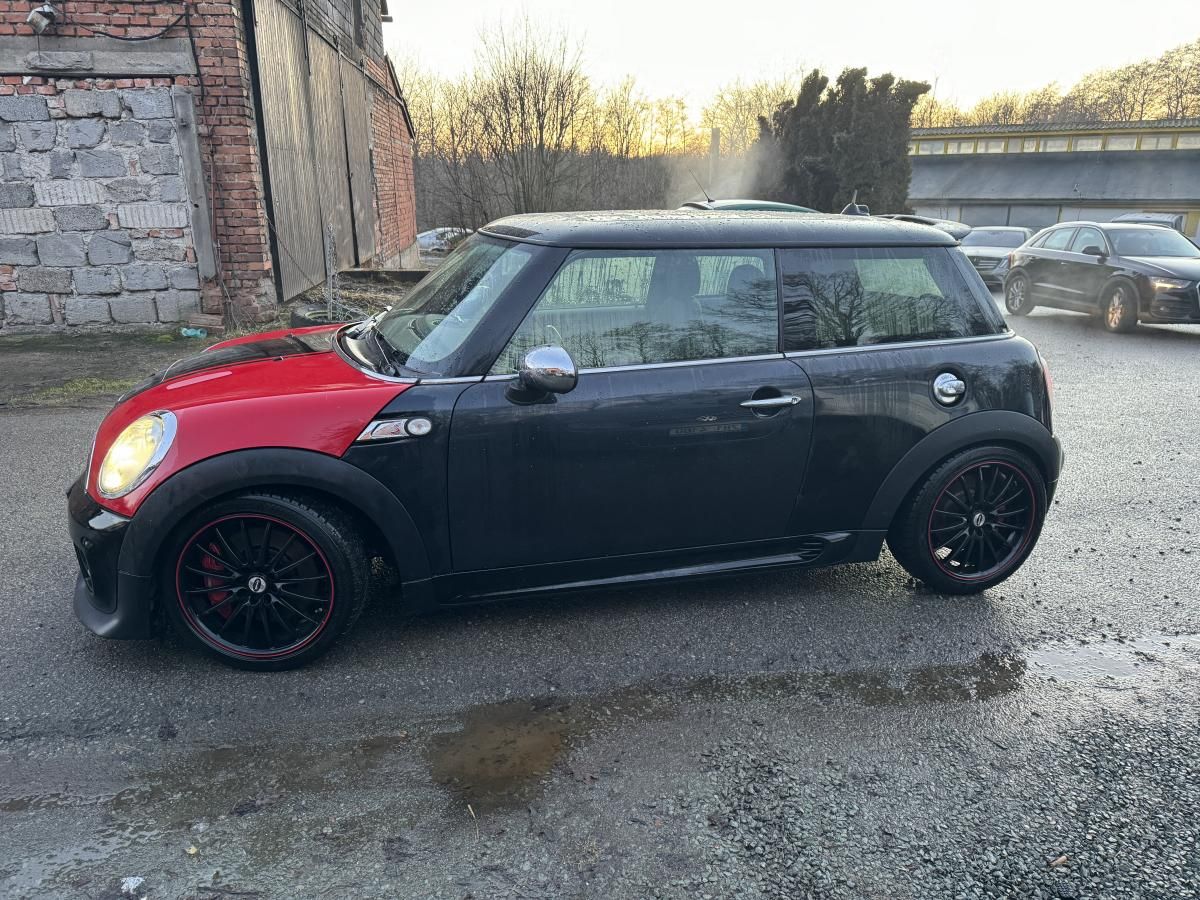 Mini Cooper S, 1.6 JCW 155 kw SERVISKA - fotka 4