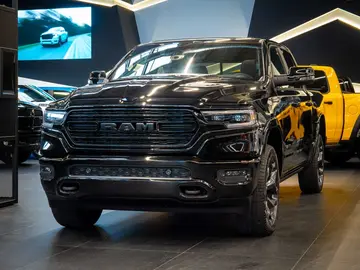 Dodge Ram, 5.7 Limited Vzduch Panorama