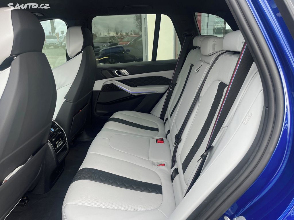 BMW X5, fotka 14