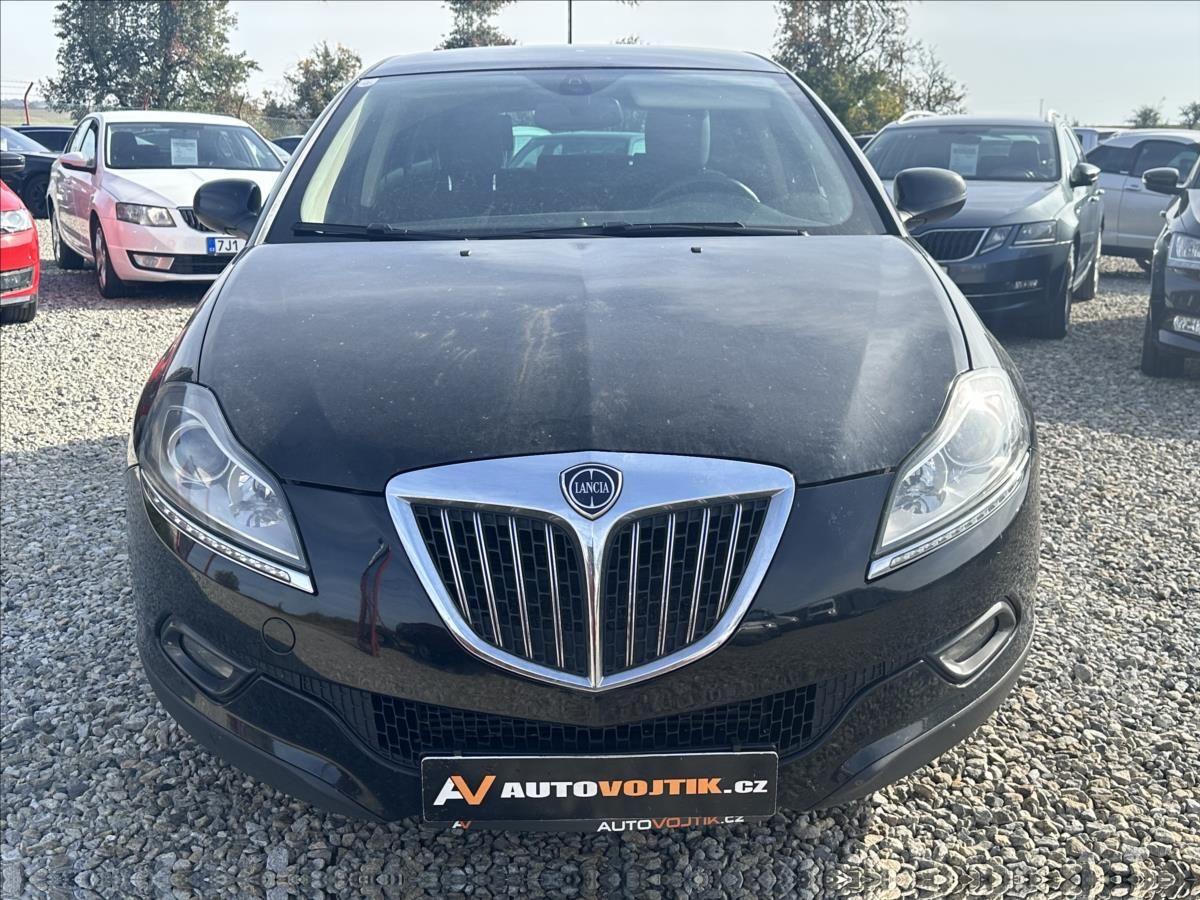 Lancia Delta, 1,4 i 88kW DIGIKLIMA 6KVALT - fotka 2