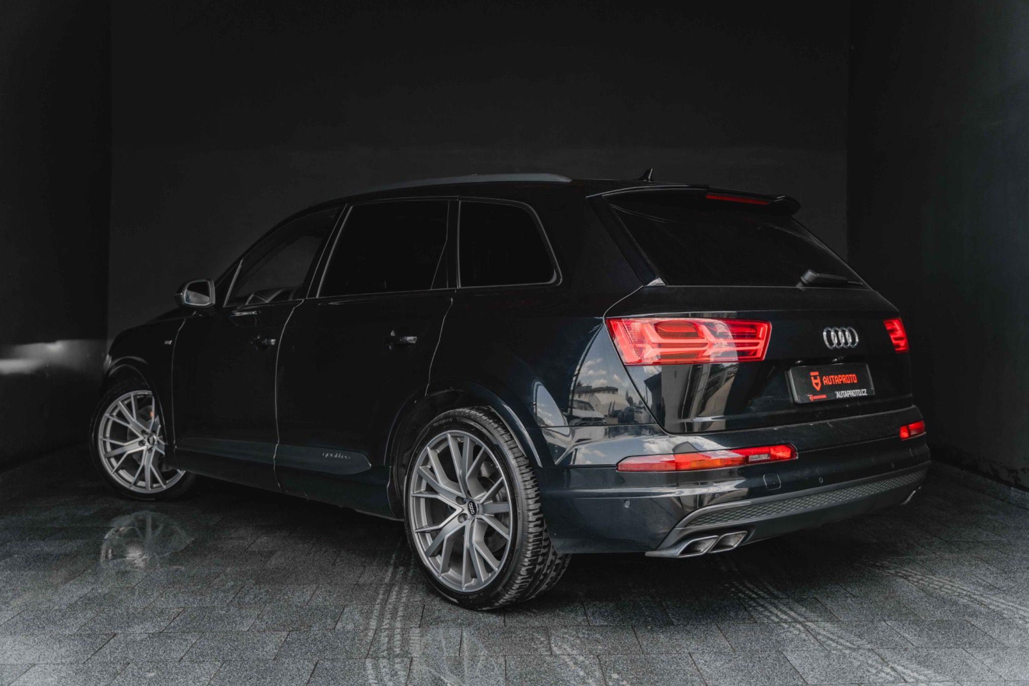 Audi SQ7, V8-TDi-7míst-HUD-B&O-TZ-CZ-R22 - fotka 5