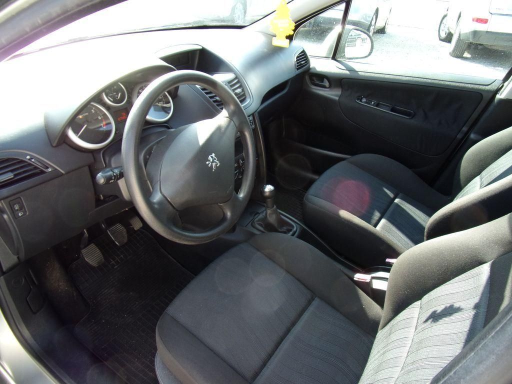 Peugeot 207, 1.4 Urban - fotka 6