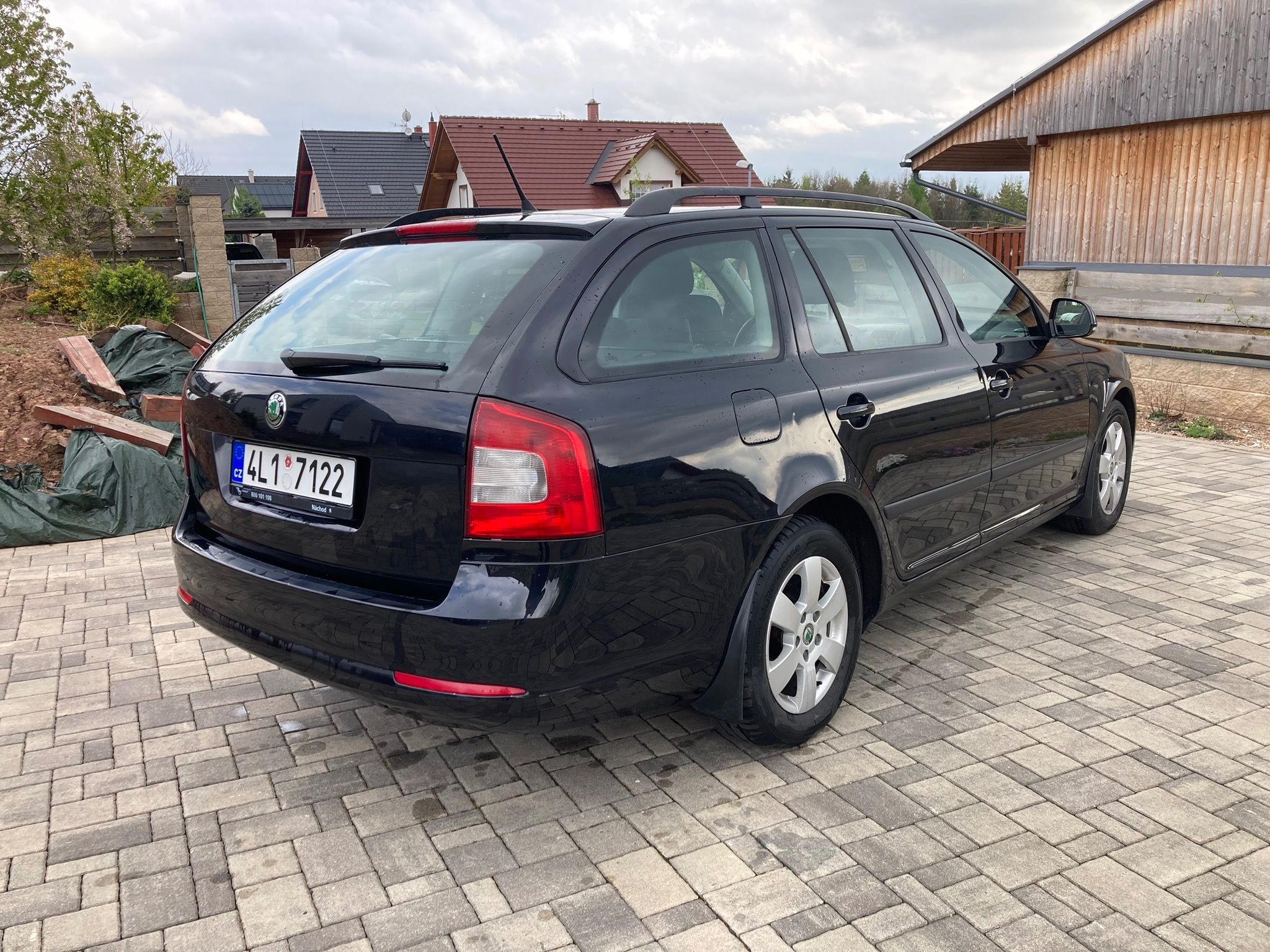 Škoda Octavia, combi 1,6 TDi CR 77kW - fotka 4