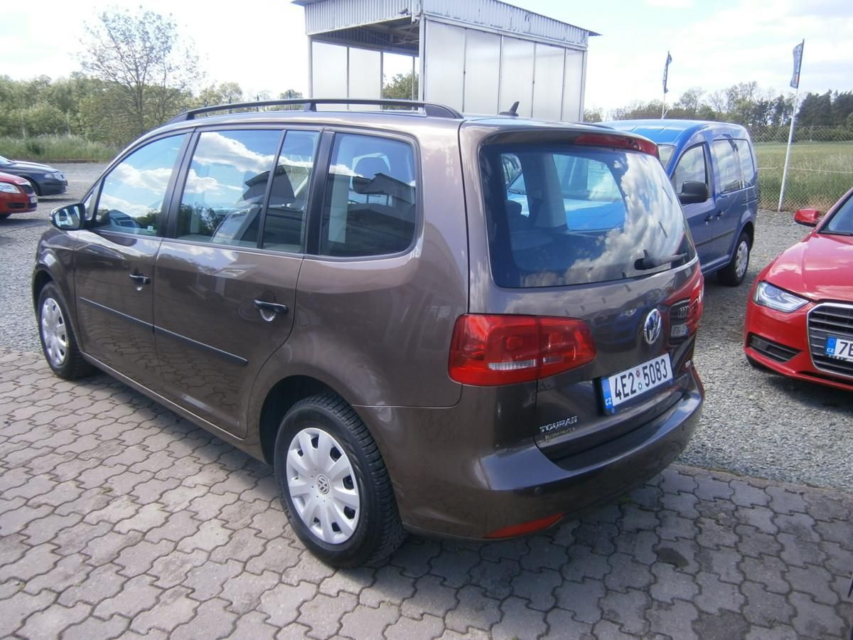 Volkswagen Touran, 1.6TDi CZ,1.maj,serviska,2x ko - fotka 5