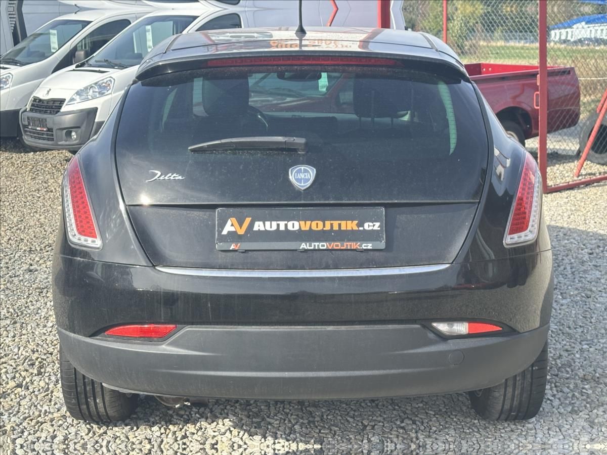 Lancia Delta, 1,4 i 88kW DIGIKLIMA 6KVALT - fotka 6