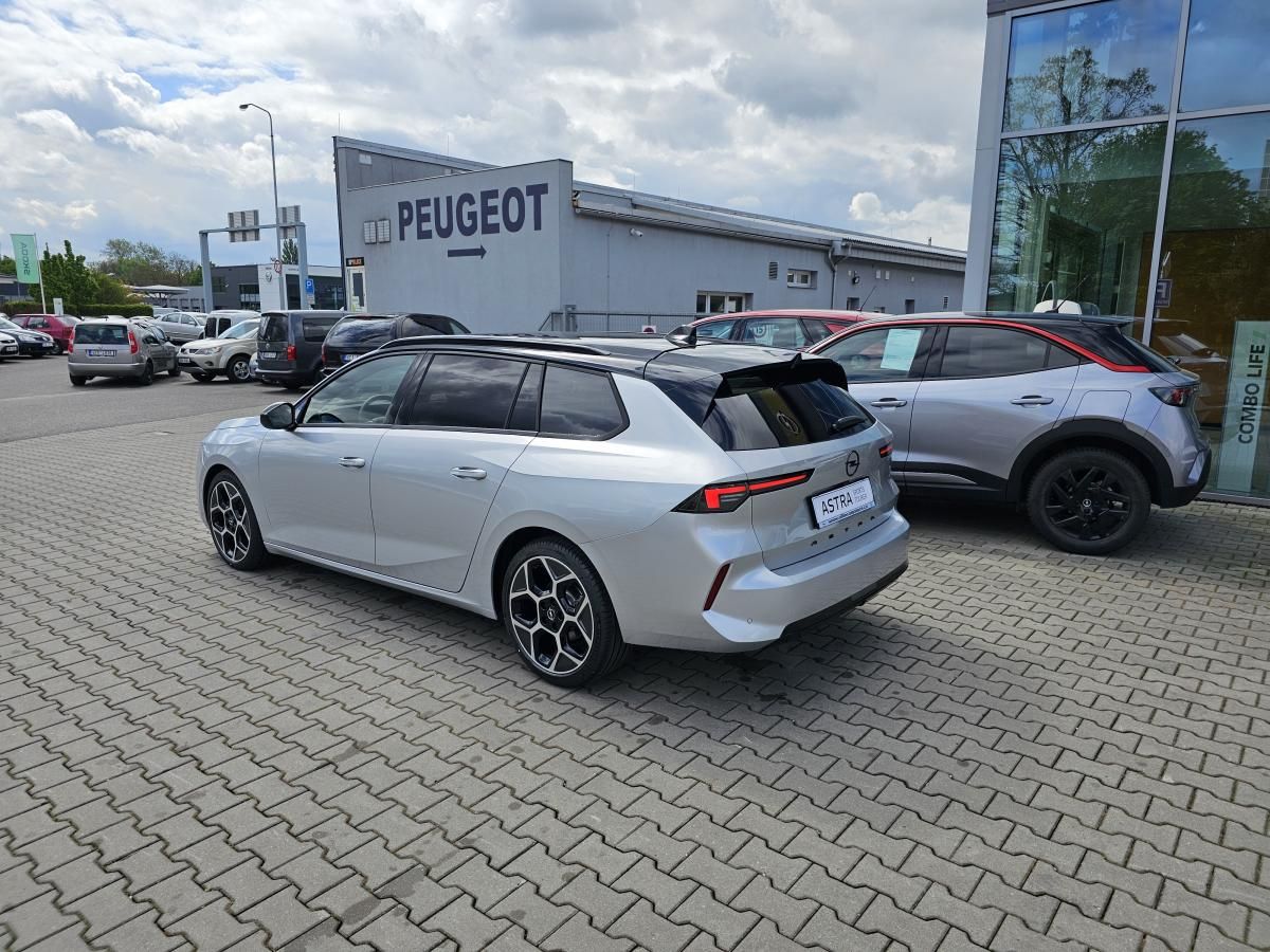 Opel Astra, ST GS 1.2 96 kW AT8 - fotka 4