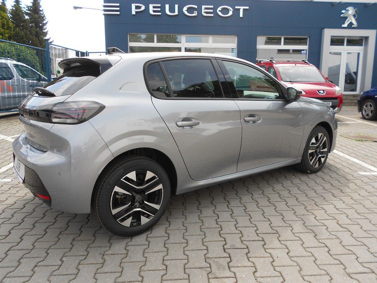 Peugeot 208, ALLURE PureTech 100 S&S MAN6 - fotka 4