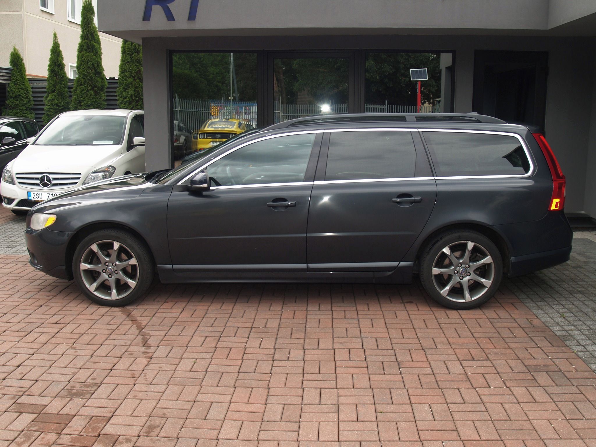 Volvo V70, 2,0d - fotka 2