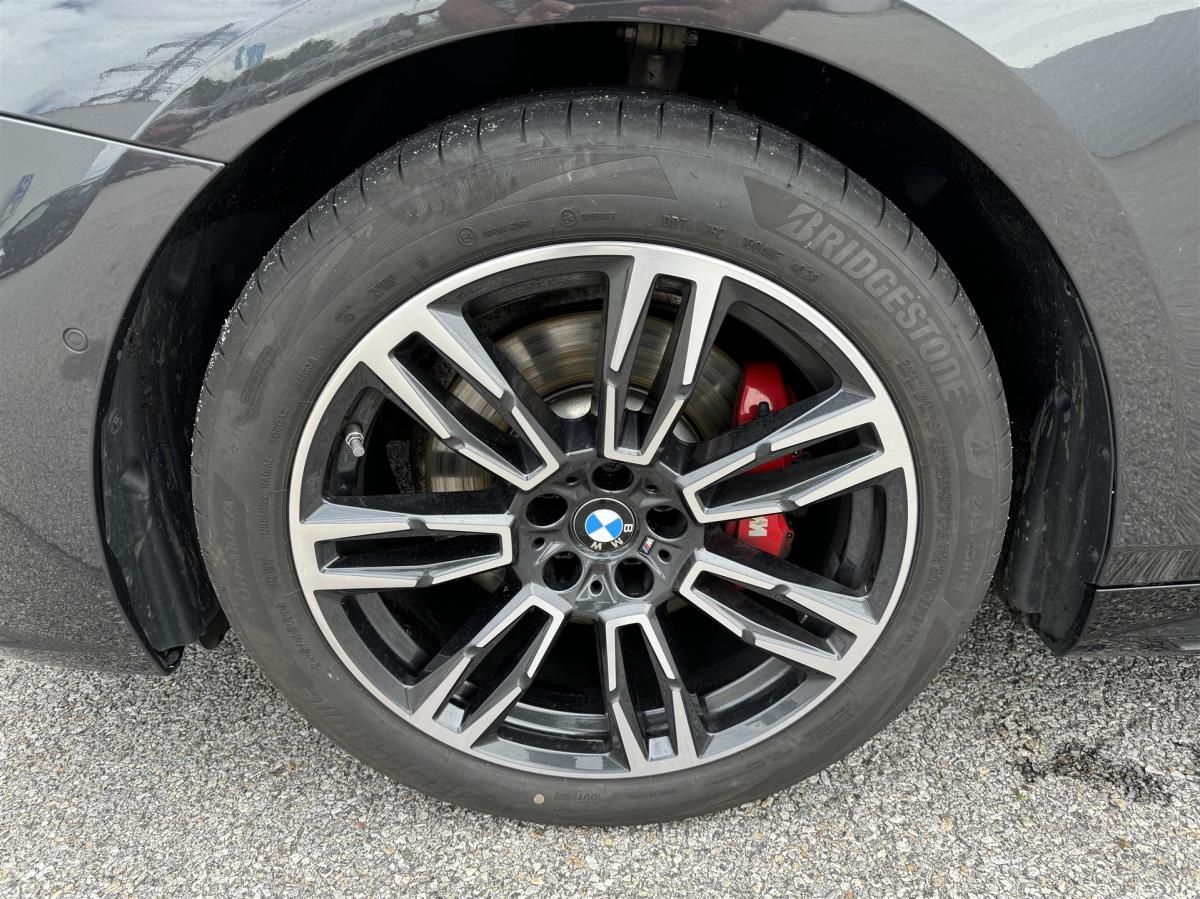 BMW Řada 5, 520d xDrive Sedan - fotka 3