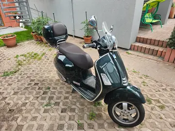 Piaggio, Vespa 300 GTS - servisovaná