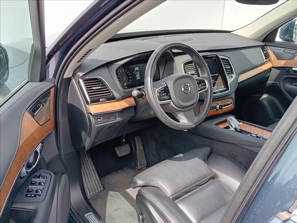 Volvo XC90, 2,0 AWD MOMENTUM PRO  B5 - fotka 5