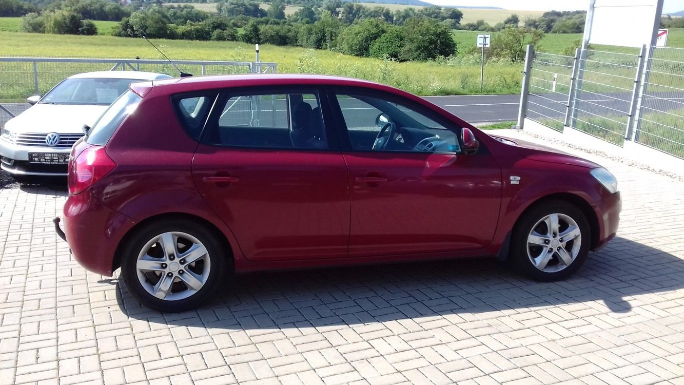 Kia Cee´d, 1,6 CRDi Původ ČR 1.majitel - fotka 6