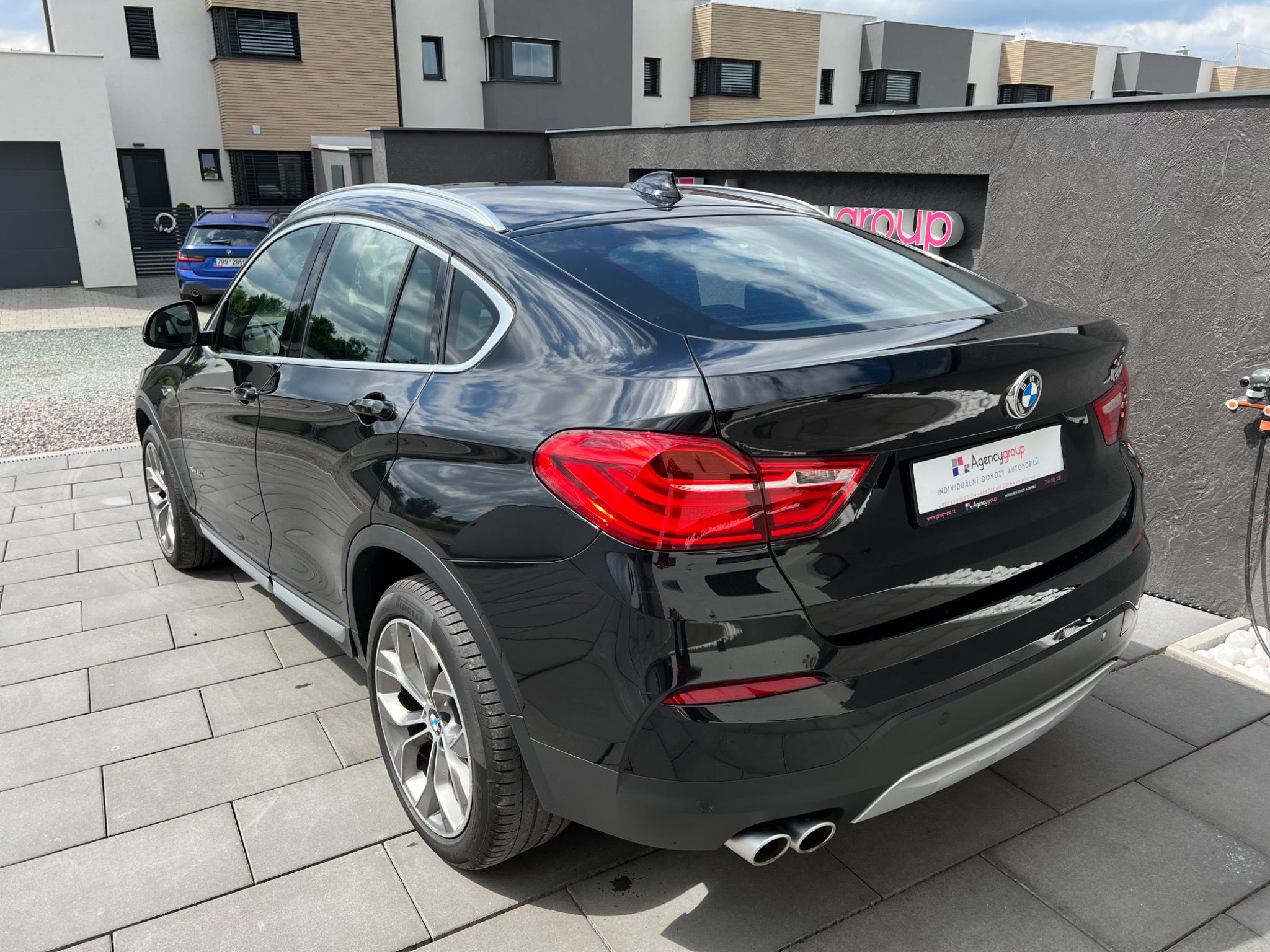 BMW X4, xDrive 30d xLINE - fotka 2