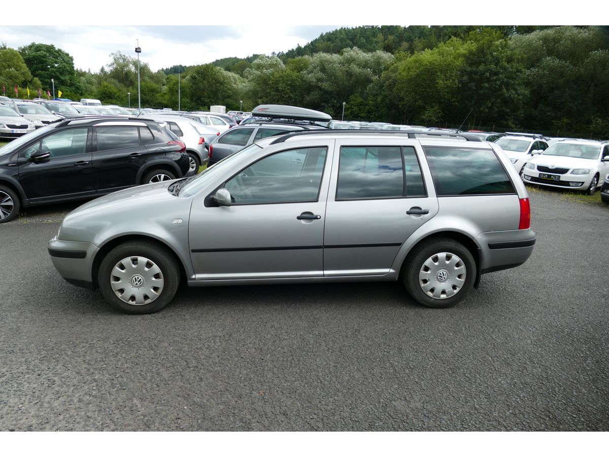 Volkswagen Golf, 1,4 55KW KLIMA - fotka 5