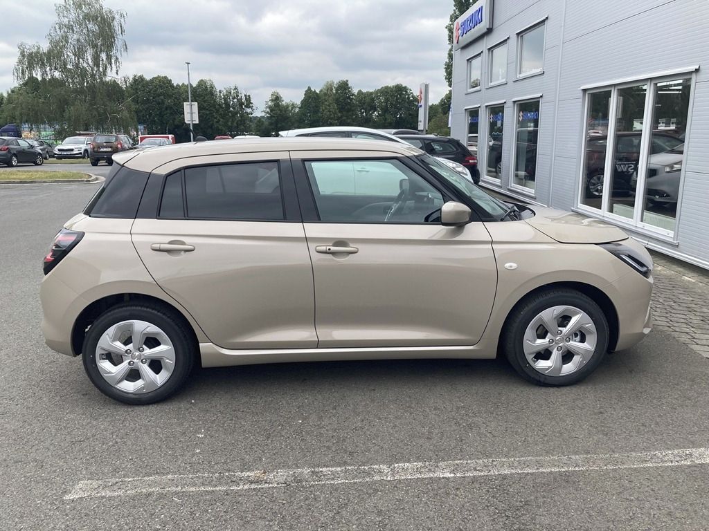 Suzuki Swift, 1,2 PREMIUM HYBRID - fotka 3