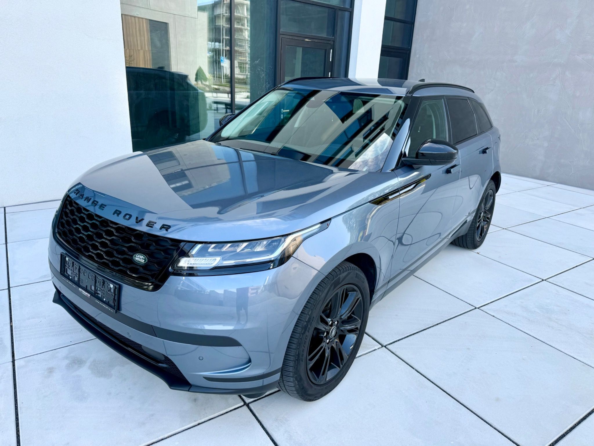 Land Rover Range Rover Velar, P400e Plug in Hybrid 4x4 1 MAJ - fotka 6