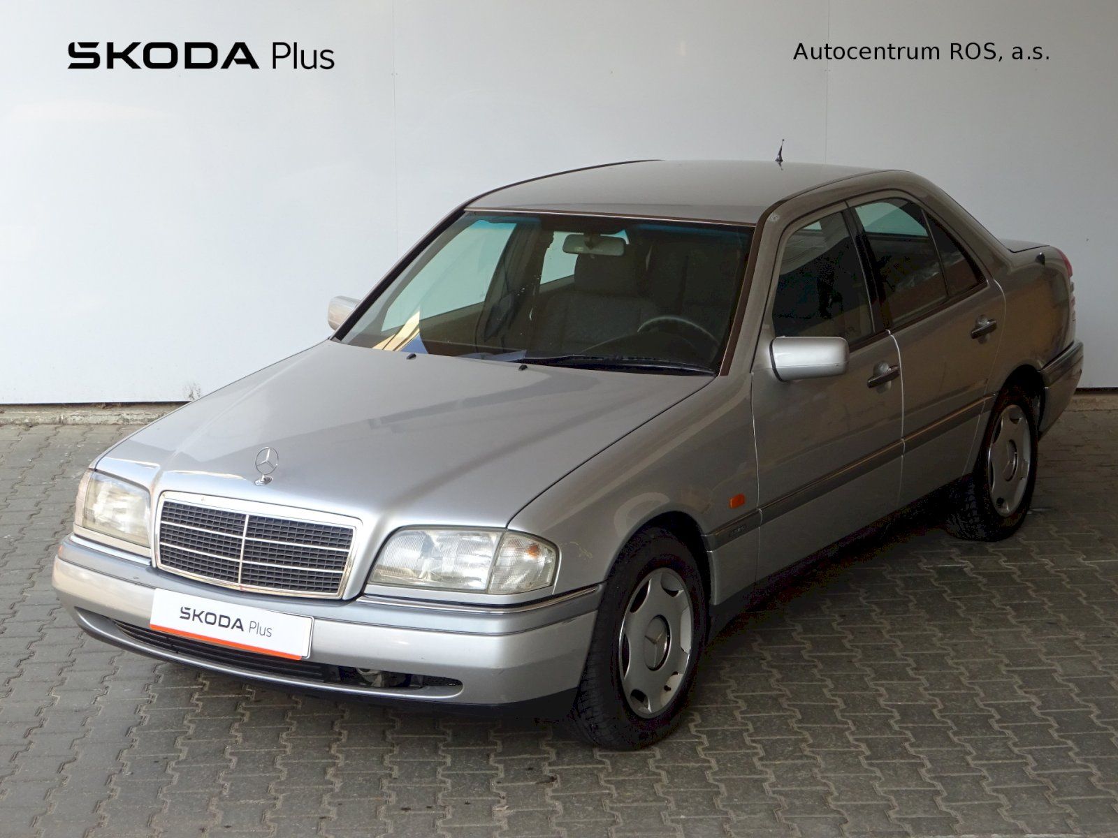 Mercedes-Benz Třídy C, 180 Elegance - man. převodovka