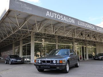 750i V12 E32 220kW