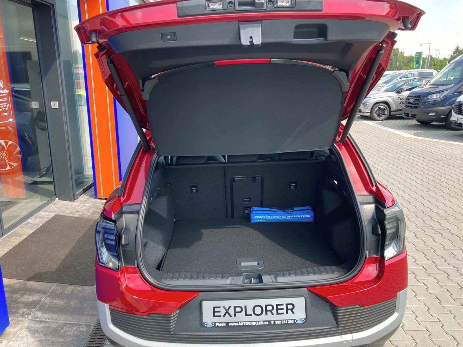 Ford Explorer, Premium 77 kWh 210 kW 572 km - fotka 6