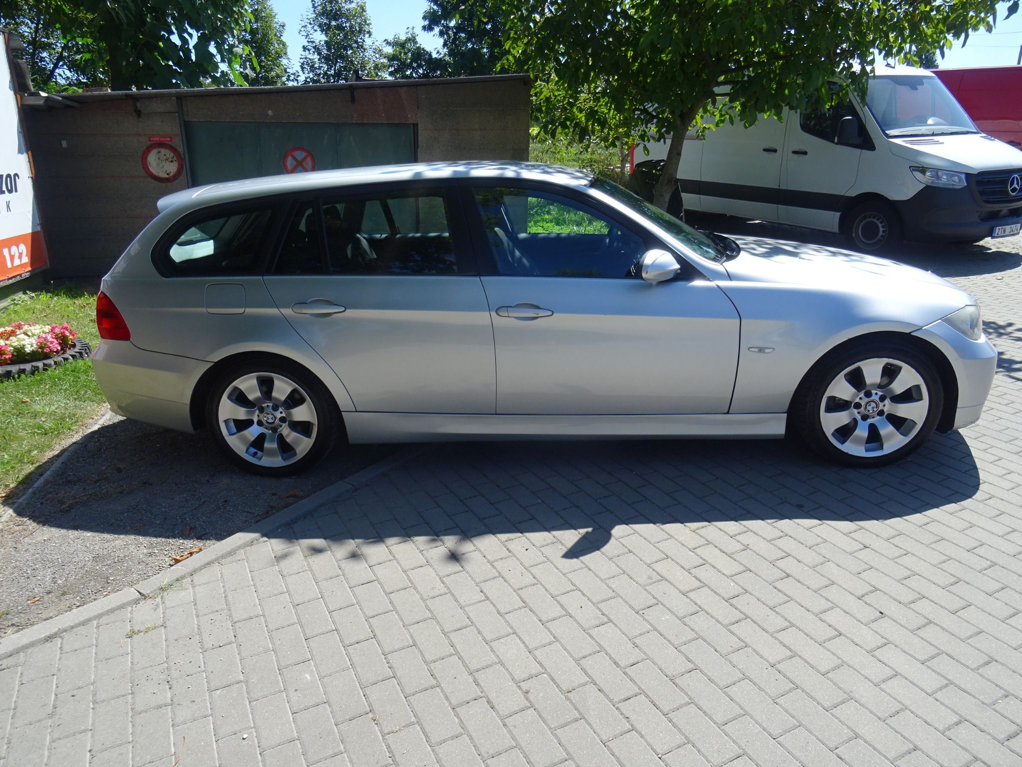 BMW Řada 3, 2.0 D - fotka 4
