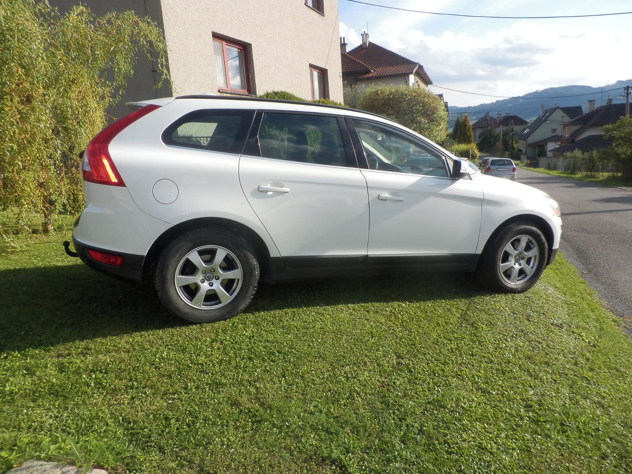 Volvo XC60, 2.4 D 136KW AWD D5 - fotka 4