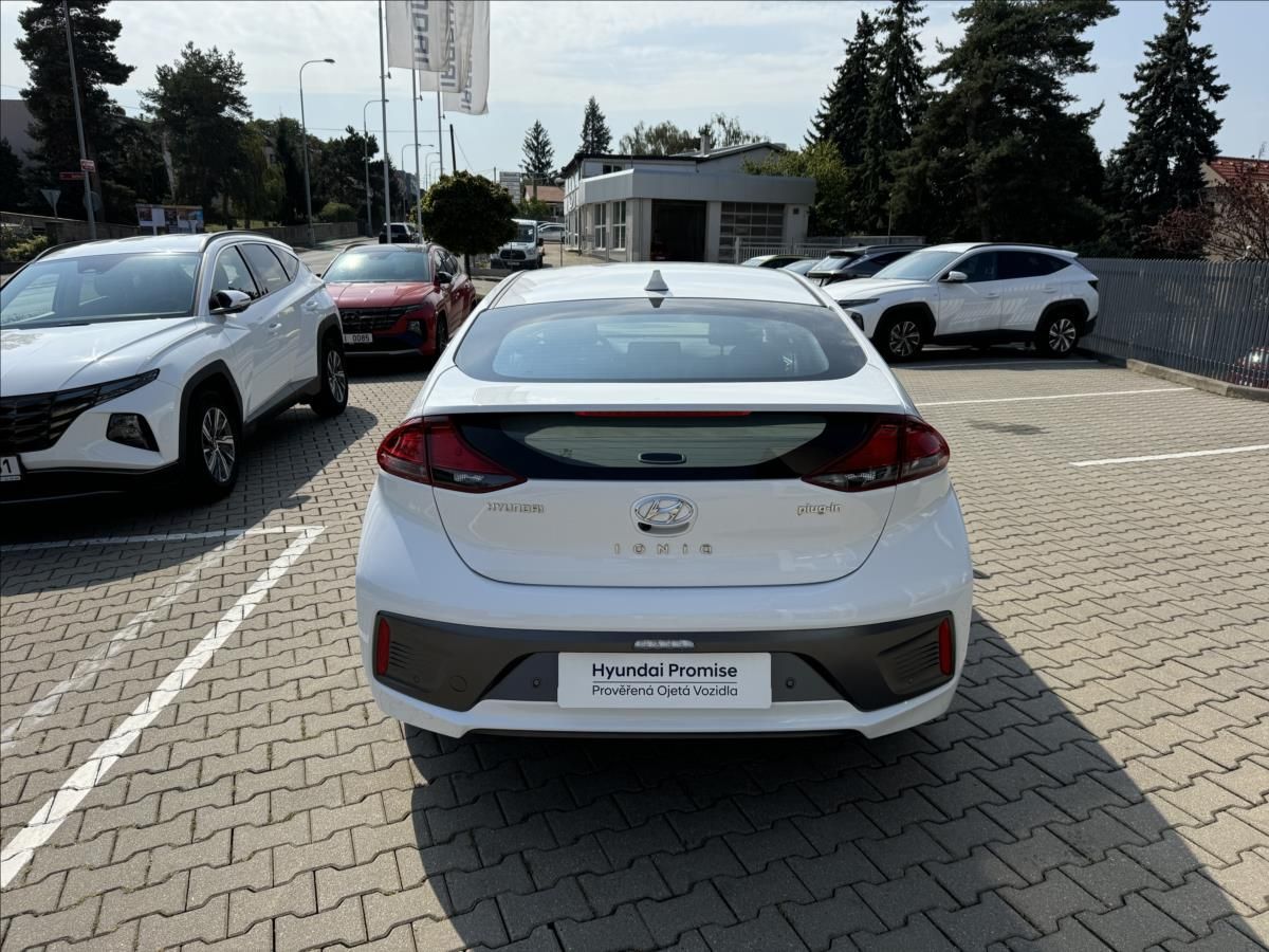Hyundai IONIQ, 1,6 GDi PHEV  SMART NAVI - fotka 4