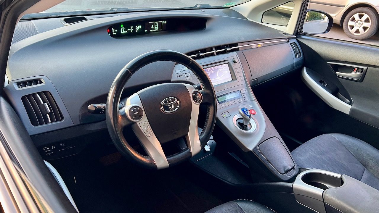 Toyota Prius, 1.8 Hybrid Navigace Kuze Kamer - fotka 3