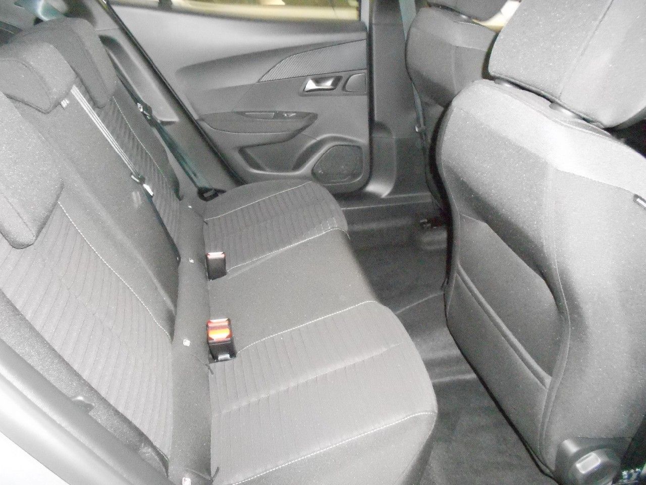 Peugeot 2008, ACTIVE PureTech 100 S&S MAN6 - fotka 6