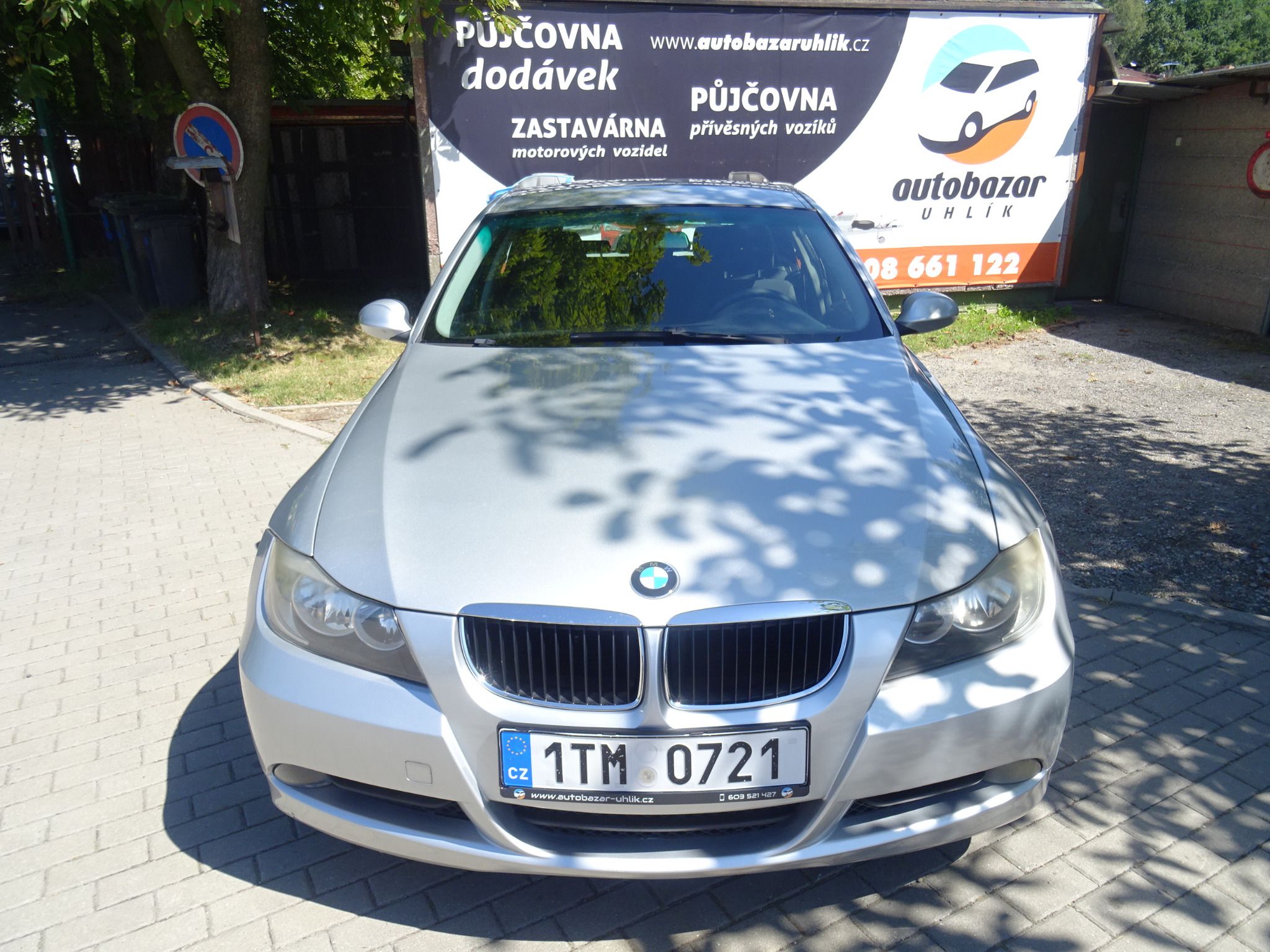 BMW Řada 3, 2.0 D - fotka 2