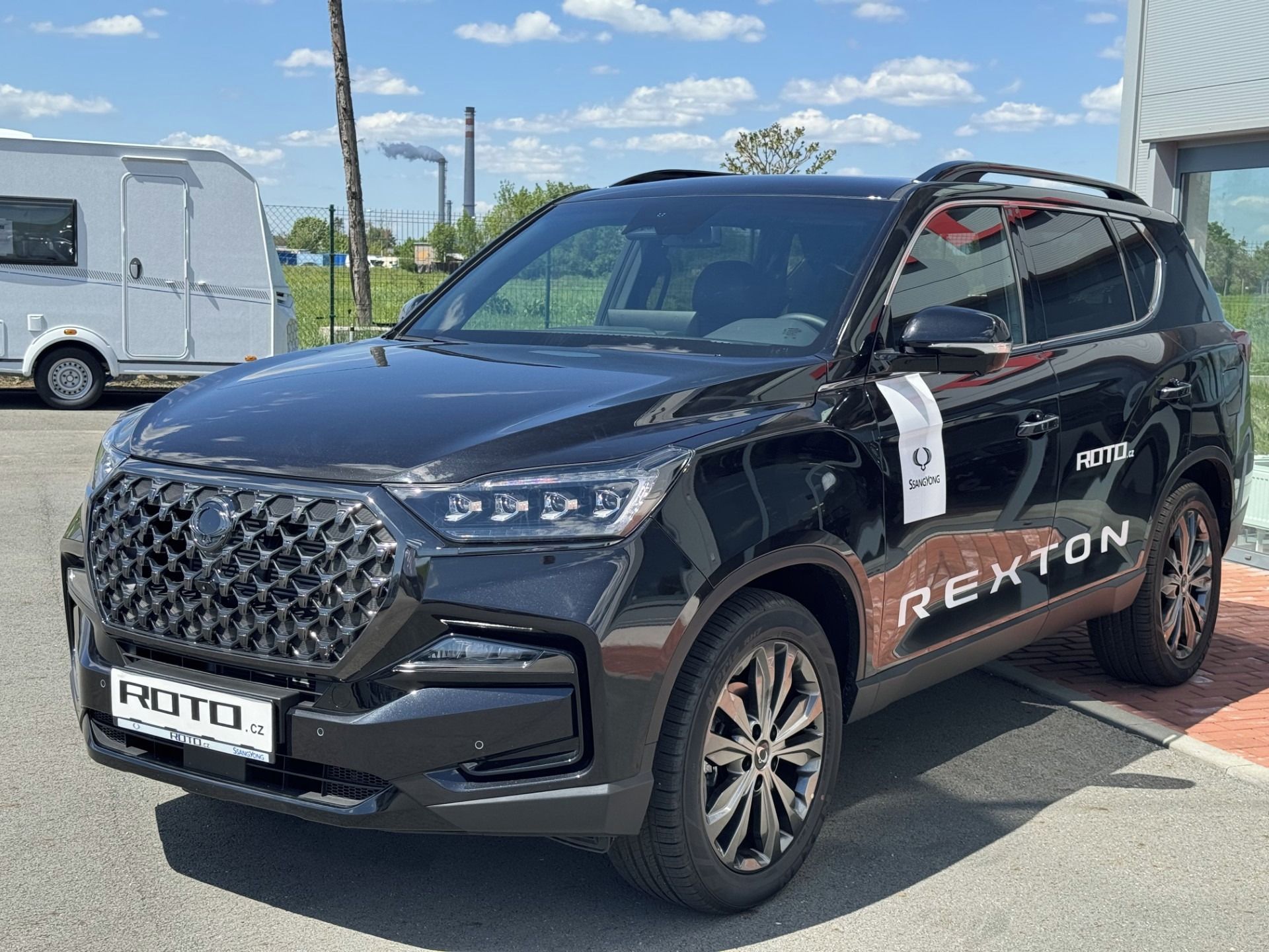 SsangYong Rexton, 8AT; 4x4; BLACK EDITION - fotka 4