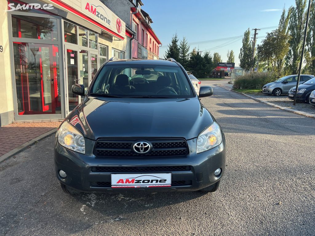 Toyota Rav4, fotka 4