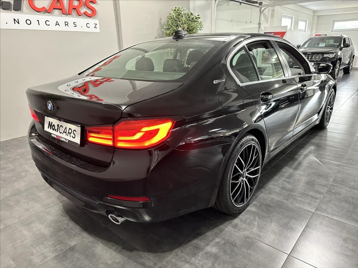 BMW Řada 5, 2,0   530E PLUG-IN FULL LED TO - fotka 5