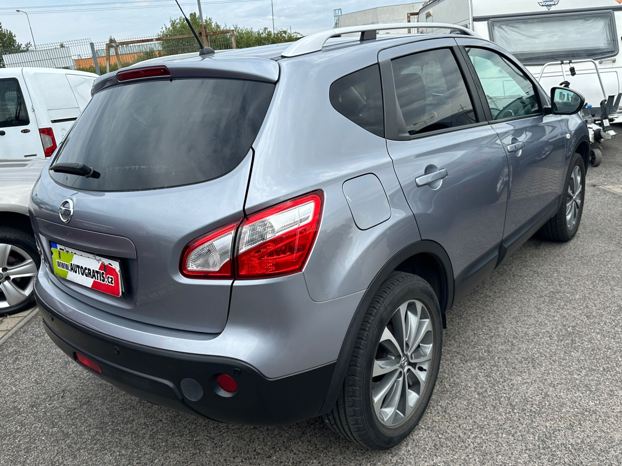 Nissan Qashqai, 2.0i-104KW-AUTOMAT-KŮŽ.XEN.TOP - fotka 6