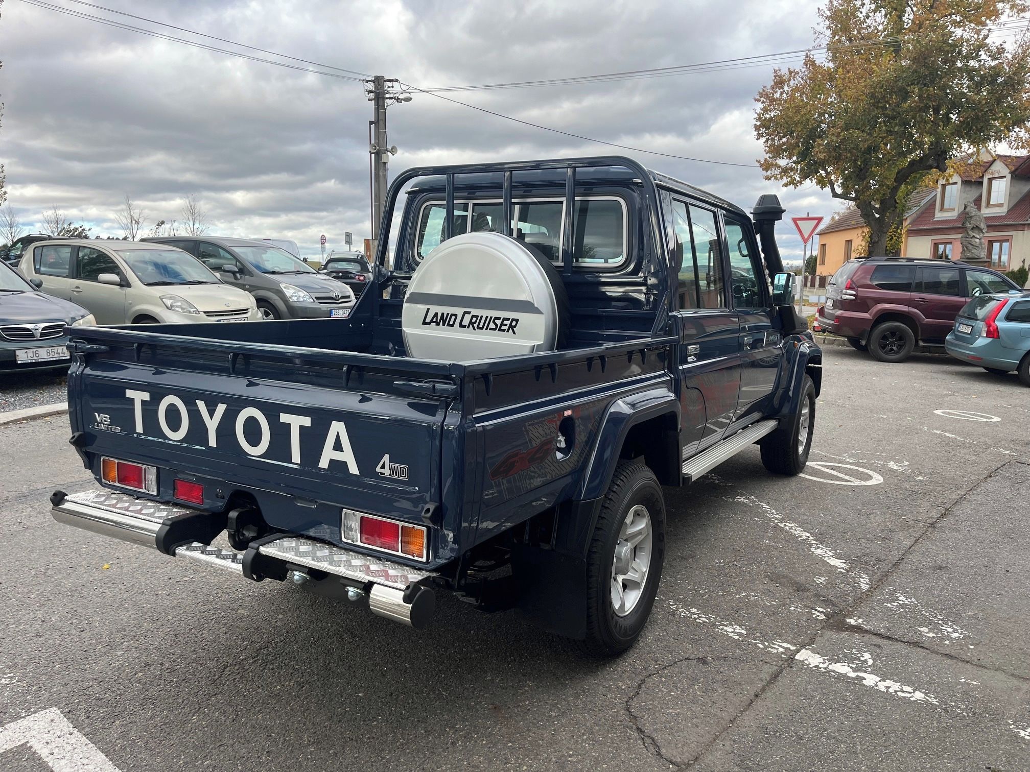 Toyota Land Cruiser, HZJ79 4,5 D-4D V8 - fotka 6