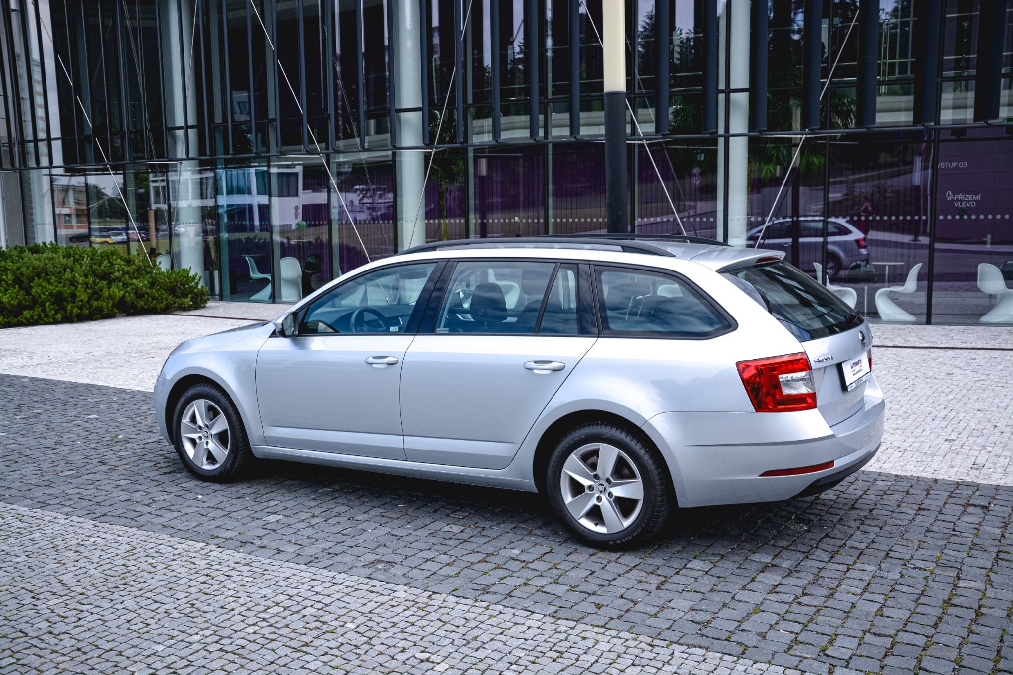 Škoda Octavia, 1.5 Tsi/G-TEC Dsg Ambition ČR - fotka 3