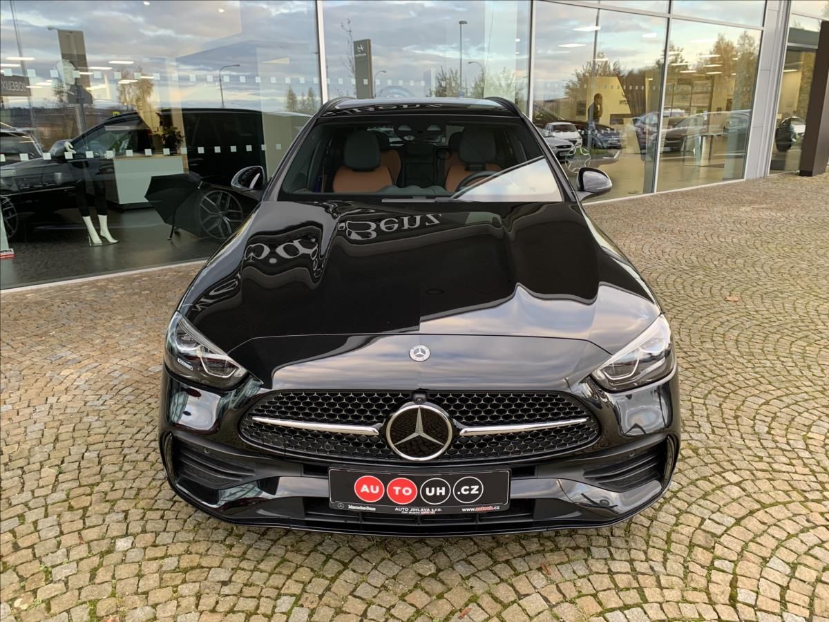Mercedes-Benz Třídy C, C 220d AMG paket - fotka 2