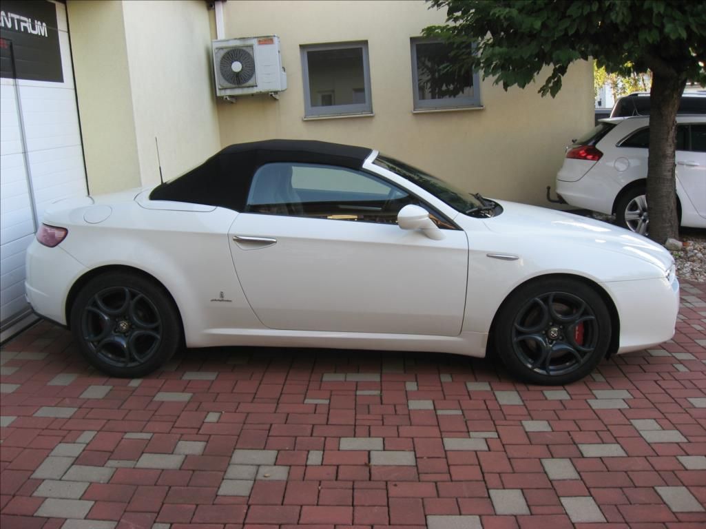 Alfa Romeo Spider, 2,2 JTS 185PS  Exclusive - fotka 6