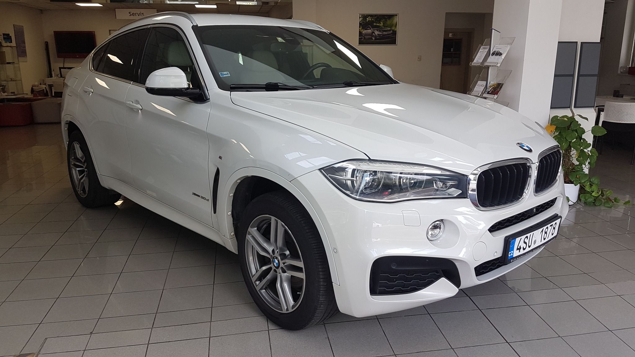 BMW X6, xDrive  30d - nez.topení