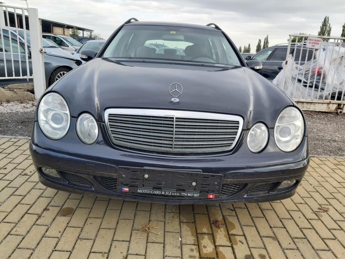 Mercedes-Benz Třídy E, 220 CDI T - fotka 2